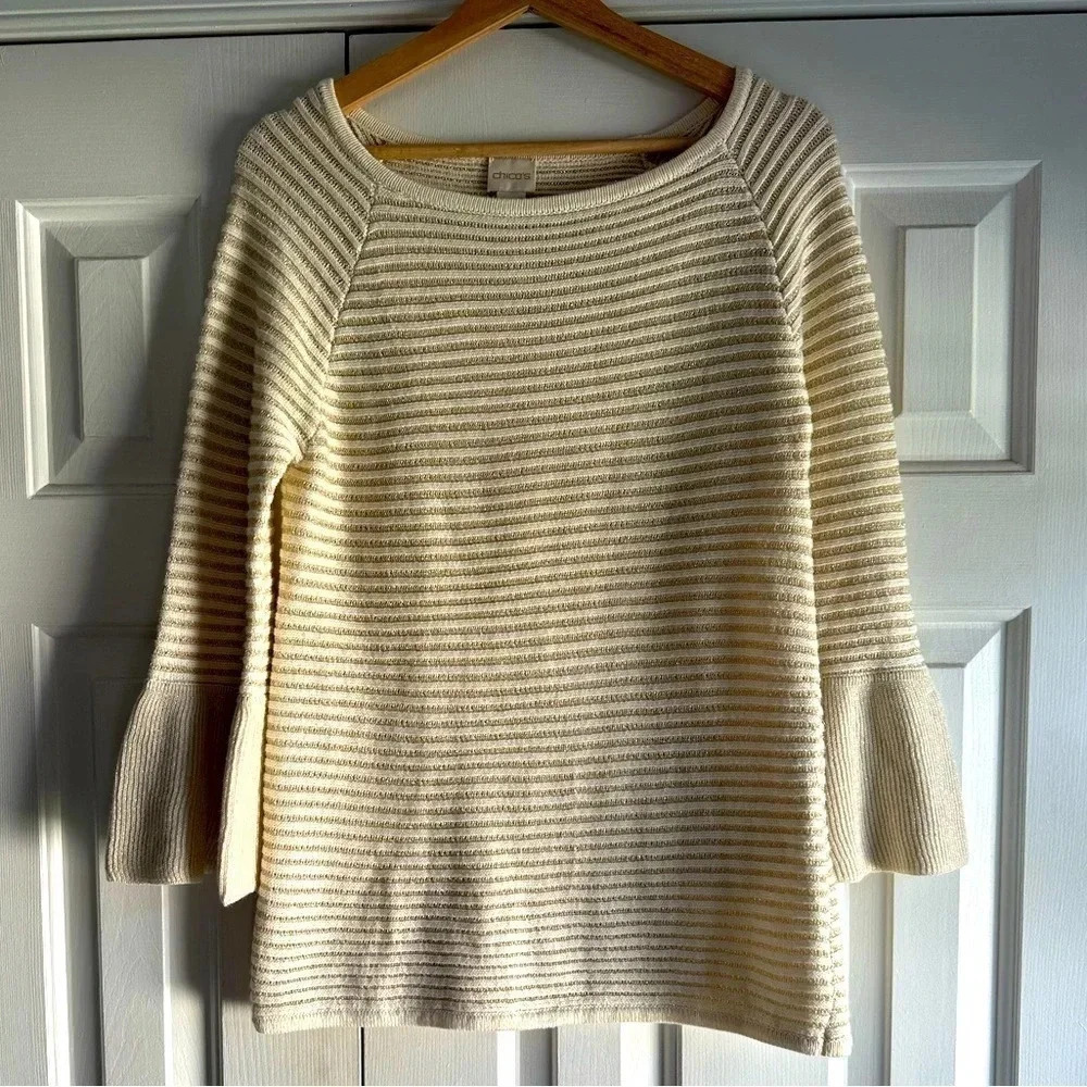 Chico’s Women’s tunic sweater tan, white w/ thin gold thread size 0